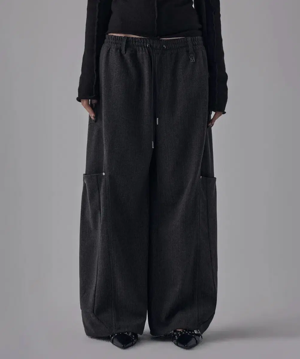 SHIRRING TOBI PANTS KHAKI COYSEIO SHIRRING TOBI PANTS
